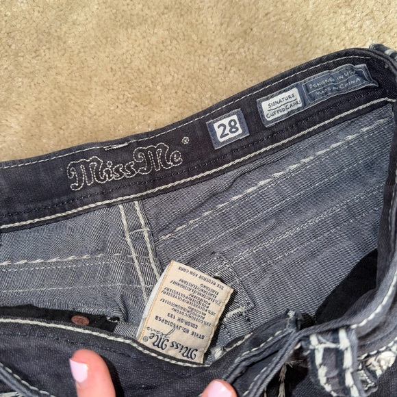 Miss Me Women's Dark Denim Jean Shorts - Picture 3 of 3